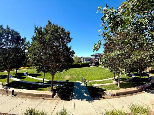 6264 Rocky Point Court, Oakland CA: https://media.crmls.org/mediaz/359e980e-04c6-41b9-b237-a9e8e5a17bb9.jpg