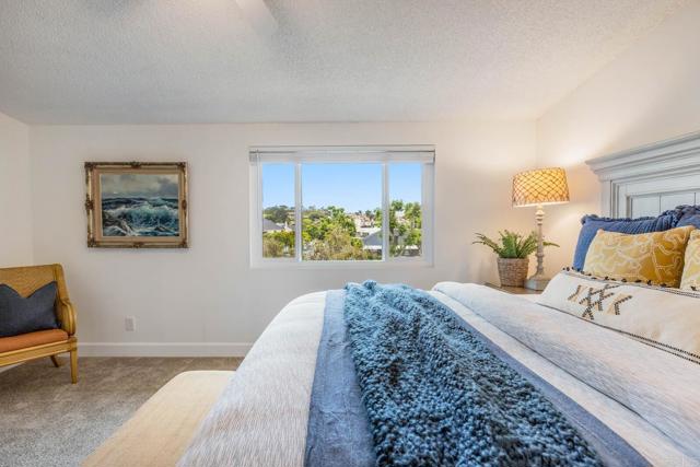 151 Del Mar Shores Terrace, Solana Beach CA: https://media.crmls.org/mediaz/359ee1af-53fa-464f-90fb-427ec201a1bc.jpg