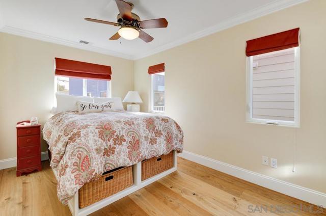867 E Avenue, Coronado CA: https://media.crmls.org/mediaz/359f549f-2b6f-49dc-a184-7af72e8f6622.jpg