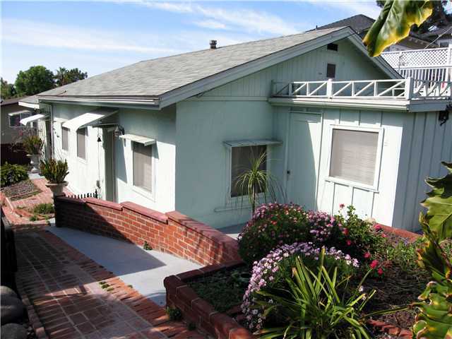 221 Granados Avenue, Solana Beach, California 92075, 2 Bedrooms Bedrooms, ,1 BathroomBathrooms,For Sale,Granados Avenue,140011446