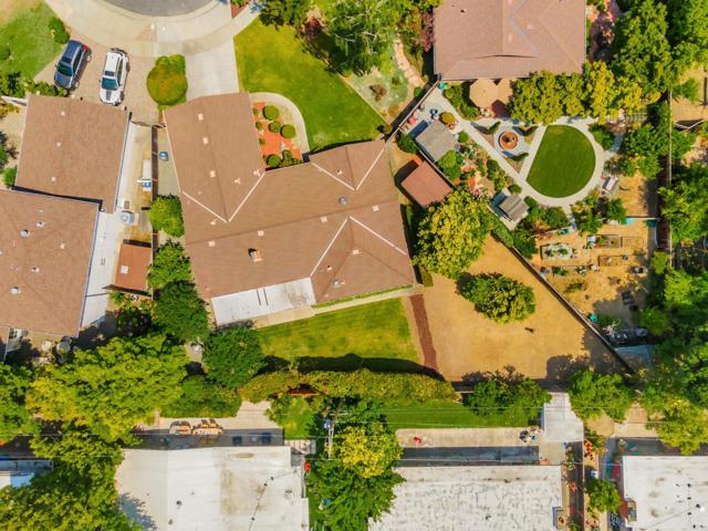 1132 Reynella Court, Sunnyvale CA: https://media.crmls.org/mediaz/35a04cfd-94aa-41c2-a52f-6009e9e3e738.jpg
