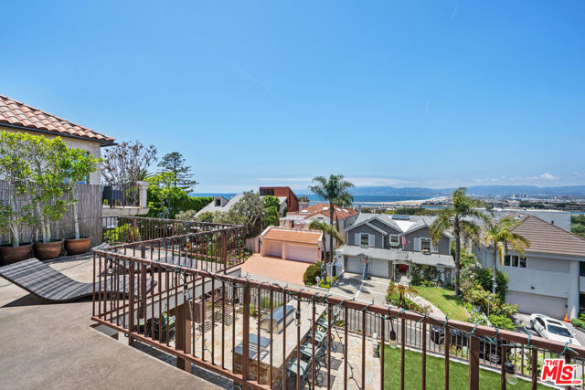 229 Rees Street, Playa del Rey CA: https://media.crmls.org/mediaz/35a0ec50-76d3-4300-bac5-95c8e3523867.jpg