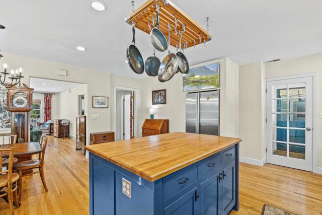 713 Salinas Monterey Highway, Salinas CA: https://media.crmls.org/mediaz/35a10591-3ab8-4ea5-9773-cadb4eba49f5.jpg