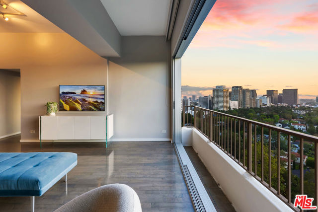 10501 Wilshire Boulevard, Los Angeles CA: https://media.crmls.org/mediaz/35a17054-e63c-4e72-b06f-6c736068507c.jpg