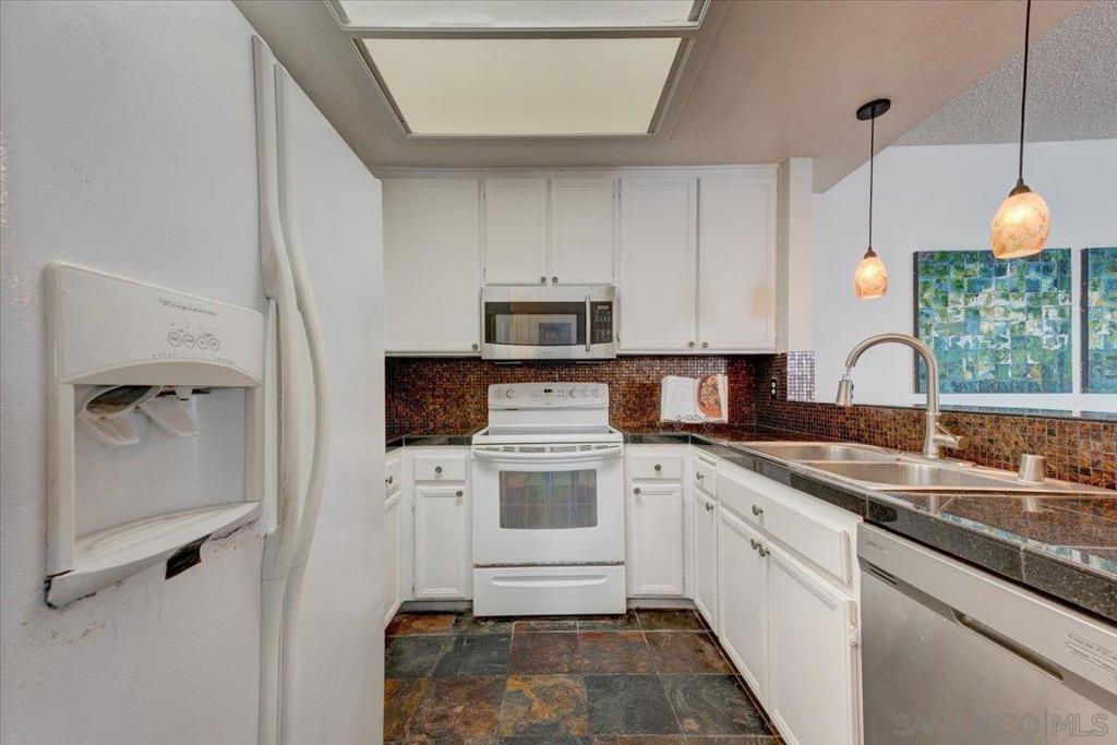 2232 River Run Dr - photo 7