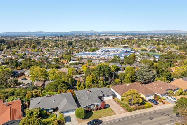 826 W Hillsdale Boulevard, San Mateo CA: https://media.crmls.org/mediaz/35a19c42-1bf0-46f8-a970-240b1944f93c.jpg