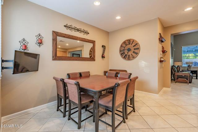 4260 Crabapple Court, Moorpark CA: https://media.crmls.org/mediaz/35a2a3b4-c669-4a0c-94ca-6857961d3622.jpg