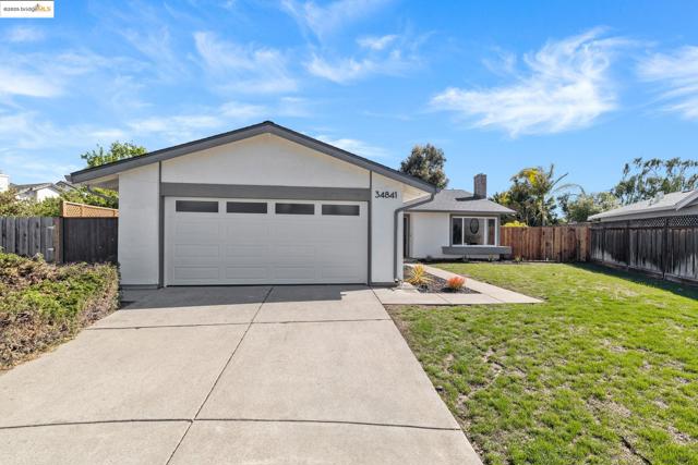 34841 Potomac River Pl, Fremont CA: https://media.crmls.org/mediaz/35a2bf54-22a1-4937-86d7-9753aa7b0468.jpg