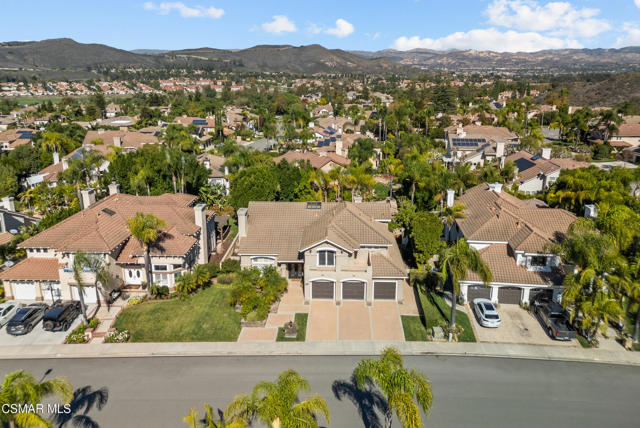 48 Golden Glen Drive, Simi Valley CA: https://media.crmls.org/mediaz/35a2c05f-e32f-4fc2-bd58-32c5c13678a7.jpg