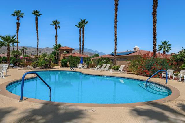 7 Florentina Drive, Rancho Mirage CA: https://media.crmls.org/mediaz/35a34ae9-b298-409a-bde3-3963607c0212.jpg