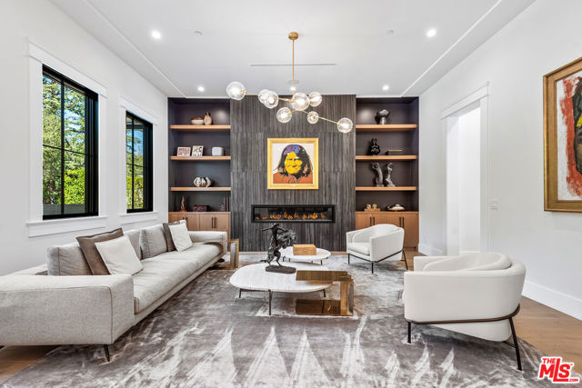 16144 HIGH VALLEY Place, Encino CA: https://media.crmls.org/mediaz/35a37b84-25ea-4c76-83d7-8d3d2baab8cf.jpg