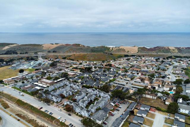 3095 Marina Drive, Marina CA: https://media.crmls.org/mediaz/35a3d4b1-143f-41b1-8357-c4b0a6e451fa.jpg