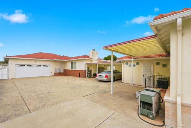 418 Sybil Avenue, San Leandro CA: https://media.crmls.org/mediaz/35a40abf-cba5-42f7-b090-52602ca12a1e.jpg