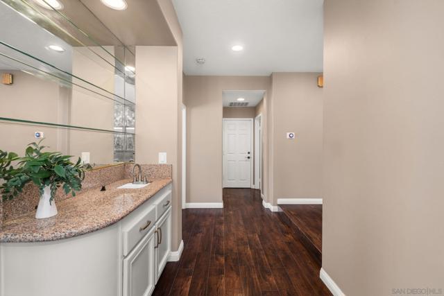 14058 Pearson CT, Rancho Cucamonga CA: https://media.crmls.org/mediaz/35a43c70-2f0d-4728-84ef-7815171b0c8f.jpg
