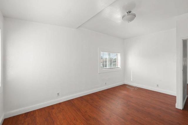 1049 55th Street, Emeryville CA: https://media.crmls.org/mediaz/35a4b251-e45c-481e-8200-fe1455e359f3.jpg