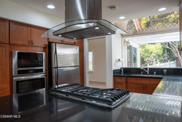 4540 Road Mill Valley Road, Moorpark CA: https://media.crmls.org/mediaz/35a4c95d-388d-426b-a5cf-3ef32fd21df6.jpg