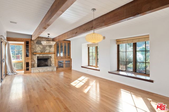 Drew Fenton | 1344 Bienveneda Avenue Pacific Palisades CA | MLS: 7487432