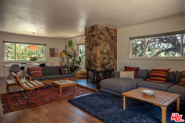 25166 Wheeler Road, Newhall CA: https://media.crmls.org/mediaz/35a54b5a-3db8-4360-adb8-2392986f5aba.jpg