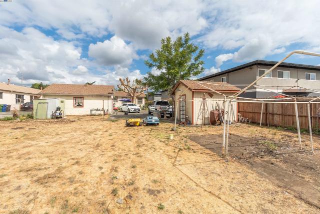 Image 3 of 12 For 20393 Anita Ave