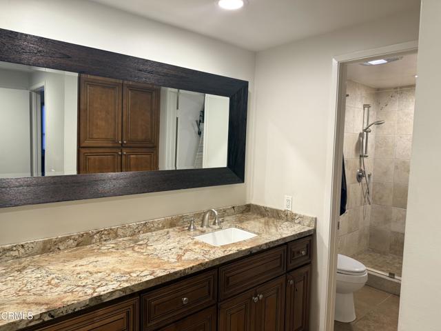 Detail Gallery Image 9 of 15 For 942 Woodlawn Dr, Thousand Oaks,  CA 91360 - 3 Beds | 2 Baths