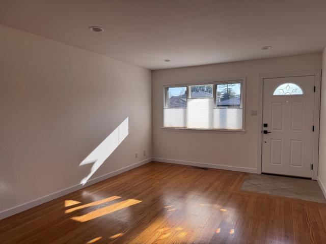 1533 Hawes Court, Redwood City CA: https://media.crmls.org/mediaz/35a6e93b-acb4-4721-9c59-b3f98313f258.jpg