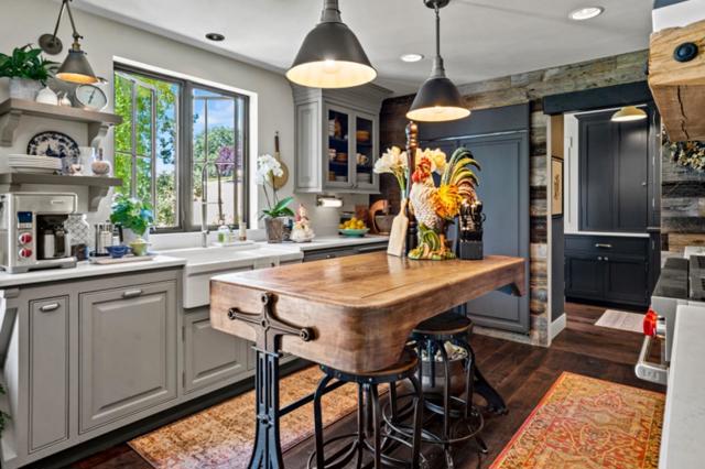 52 Asoleado Drive, Carmel Valley CA: https://media.crmls.org/mediaz/35a73248-5c32-4738-83bc-7b46b690d669.jpg