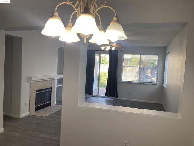 10448 almanor circle, Stockton CA: https://media.crmls.org/mediaz/35a7d586-40f1-447e-95bc-accf62206f73.jpg