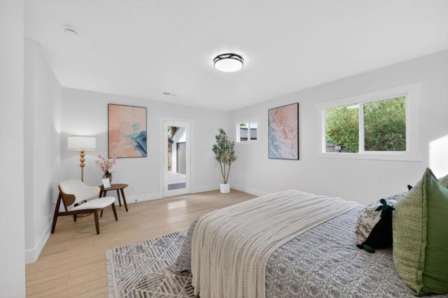 1150 Sevier Avenue, Menlo Park CA: https://media.crmls.org/mediaz/35a7e107-7fe2-4926-be59-331de9496e37.jpg