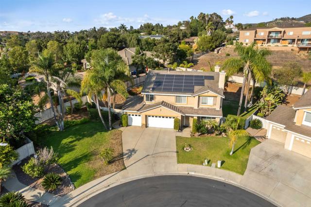 1312 Summer Ct, Vista CA: https://media.crmls.org/mediaz/35a80585-988b-47f9-aa58-0879d33ea210.jpg