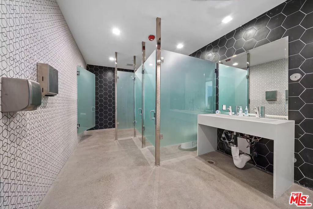 MLS #26984661 image #3