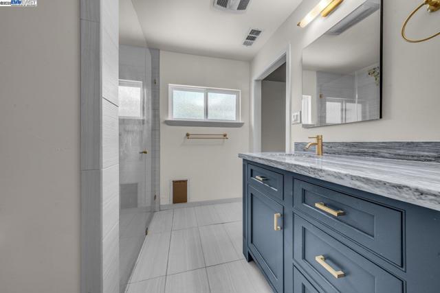 1876 Lynwood Dr, Concord CA: https://media.crmls.org/mediaz/35a877bb-272a-43d5-8731-50c71a639b90.jpg