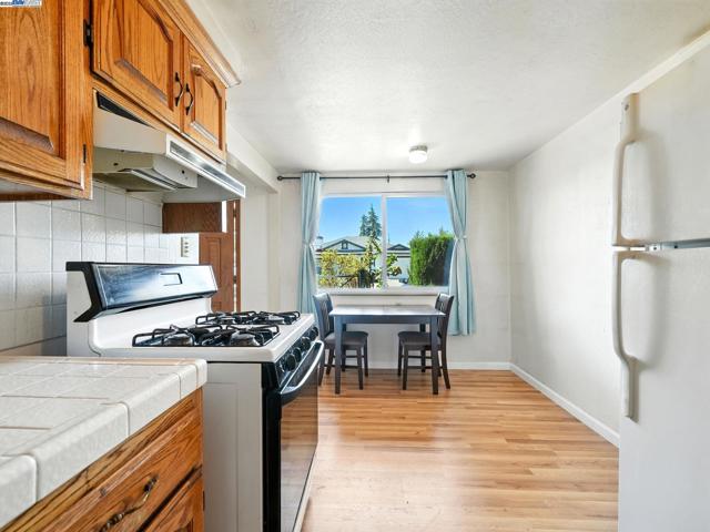 37114 Dondero Way, Fremont CA: https://media.crmls.org/mediaz/35a885a5-ca07-4269-b529-9e8f84fc12be.jpg