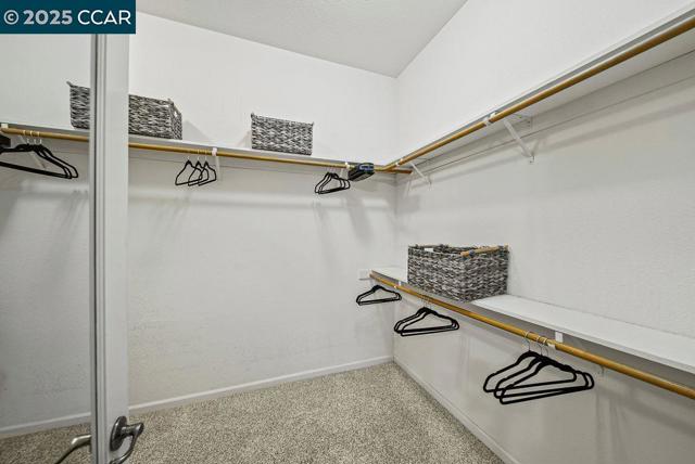 2078 Bridgeport Loop, Discovery Bay CA: https://media.crmls.org/mediaz/35a8cb14-b3fd-4d39-b821-764131598d4f.jpg