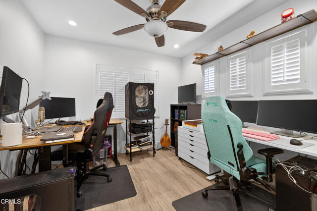 3746 Dunkirk Drive, Oxnard CA: https://media.crmls.org/mediaz/35a9d916-82b9-4a69-8a63-1d232b09be3f.jpg