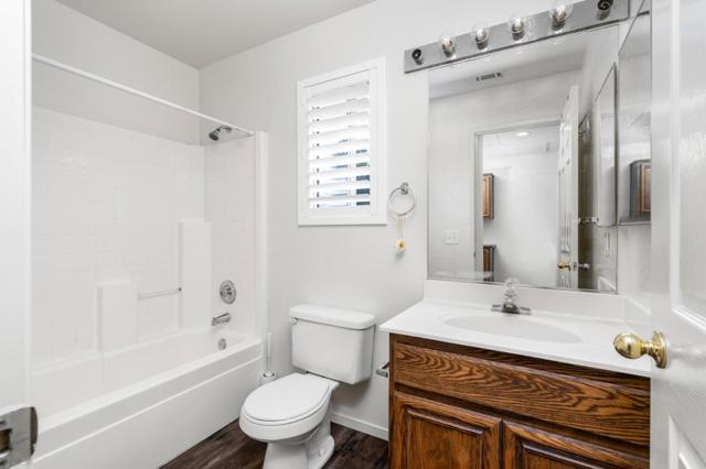 4325 Heritage Place, Stockton CA: https://media.crmls.org/mediaz/35aa28b4-4d68-452d-b273-ba4b52784b2e.jpg