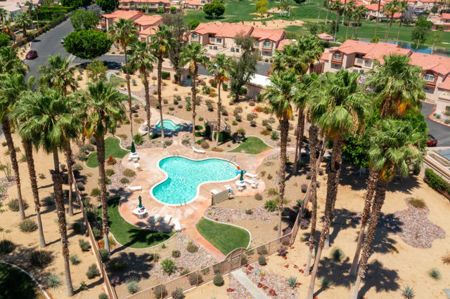 78337 Scarlet Court, La Quinta CA: https://media.crmls.org/mediaz/35aaa7fd-70a5-46c0-ad8e-a456cc2cb769.jpg