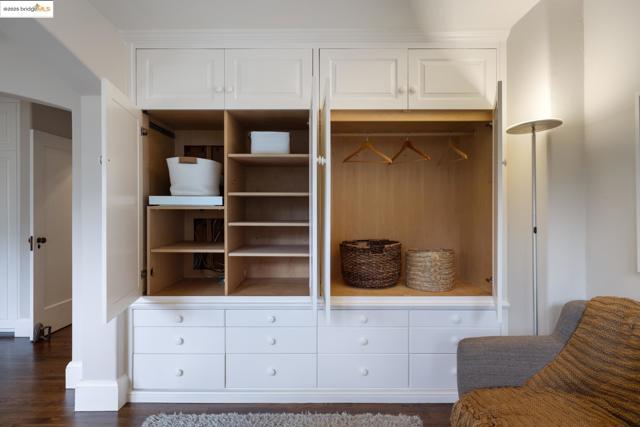 2583 Buena Vista Way, Berkeley CA: https://media.crmls.org/mediaz/35aaeb26-c0f4-40a6-865b-90a46bd7b6e7.jpg
