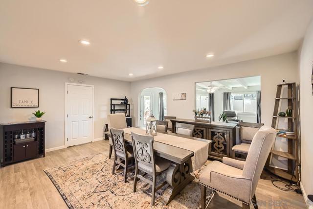 9477 Ronnie Ct, Santee CA: https://media.crmls.org/mediaz/35ab3017-b40c-4912-b268-a0ba8bd6ac7c.jpg