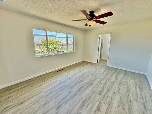 809 Coburn Ct, San Leandro CA: https://media.crmls.org/mediaz/35ab688a-3cd0-43c8-ae76-bcedc73a97d4.jpg