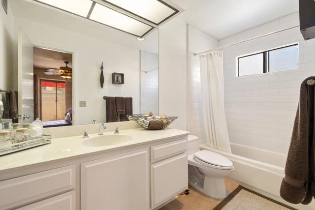 74903 Chateau Circle, Indian Wells CA: https://media.crmls.org/mediaz/35ab7b6d-0437-43c6-af1e-ee13fc2065b2.jpg