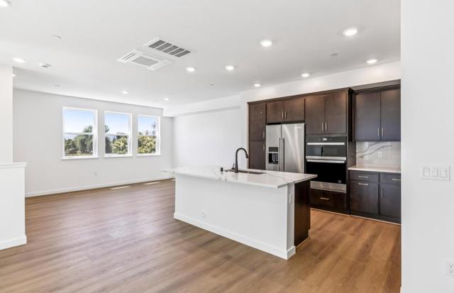 818 Redberry Way, San Jose CA: https://media.crmls.org/mediaz/35ab97b4-8c7c-4bb8-85f3-2855aece1b35.jpg