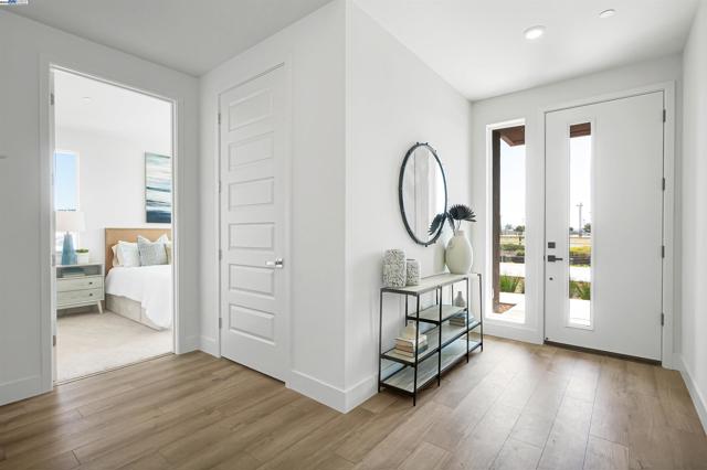 2388 Stanford Street, Alameda CA: https://media.crmls.org/mediaz/35ab995b-af7f-4668-9a3d-ed5a01ce5933.jpg