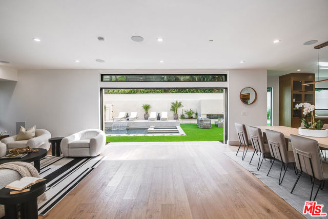 16226 Dickens Street, Encino CA: https://media.crmls.org/mediaz/35ae0df3-bc30-4611-9576-fcb61be52a37.jpg