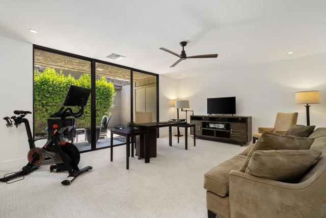 6 Amherst Court, Rancho Mirage CA: https://media.crmls.org/mediaz/35af46d9-2e28-45b0-b6bb-fd300ca69e9c.jpg