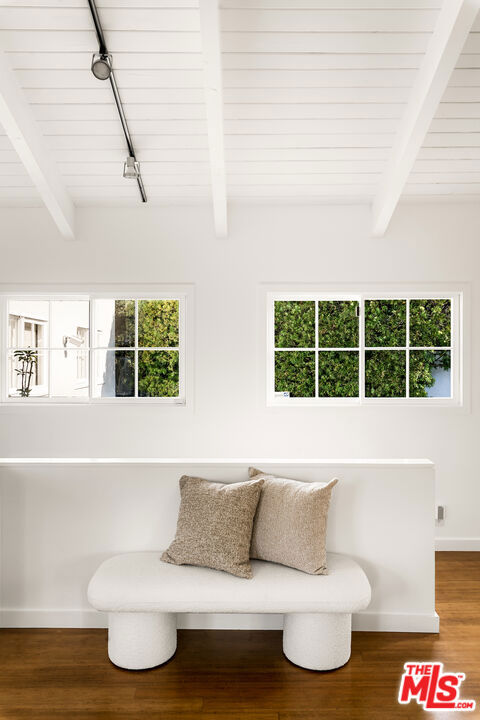 2745 La Cuesta Drive, Los Angeles CA: https://media.crmls.org/mediaz/35b04c17-a9ae-44fc-bc91-40b13f8cc62a.jpg