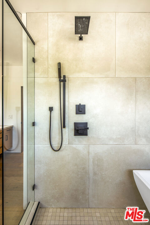 2656 32nd Street, Santa Monica CA: https://media.crmls.org/mediaz/35b05b44-d9d5-43f6-9105-5aa0250277e0.jpg