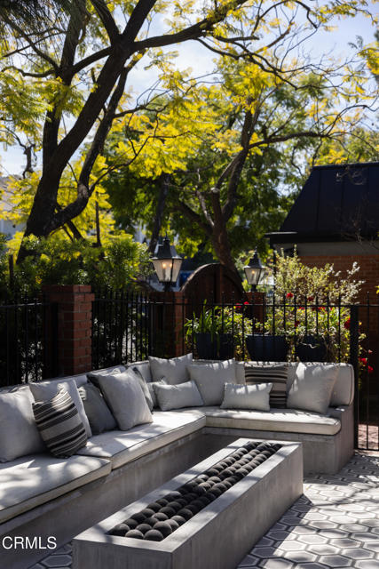 Detail Gallery Image 7 of 33 For 14593 Deervale Pl, Sherman Oaks,  CA 91403 - 4 Beds | 4 Baths