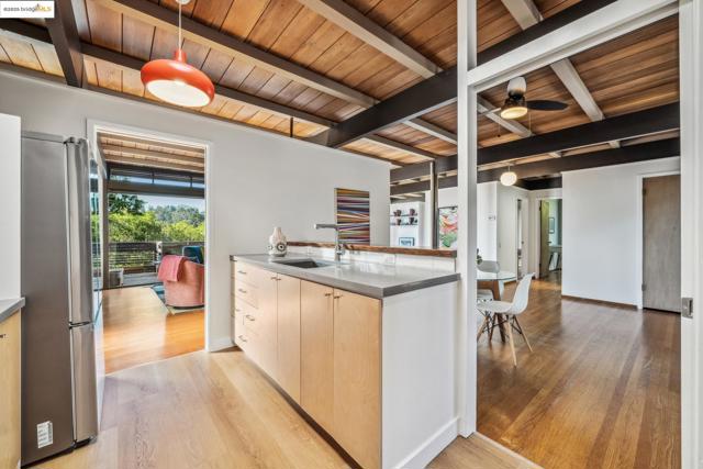 5855 Chelton Dr, Oakland CA: https://media.crmls.org/mediaz/35b0dc48-b27e-4c17-ad3e-e4482f157ce9.jpg