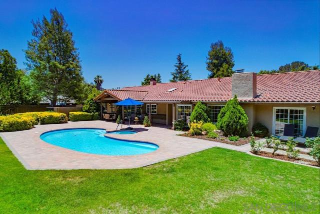 16657 Valle Verde Rd, Poway CA: https://media.crmls.org/mediaz/35b17e8b-c6c8-4507-bcf9-8da61b092864.jpg