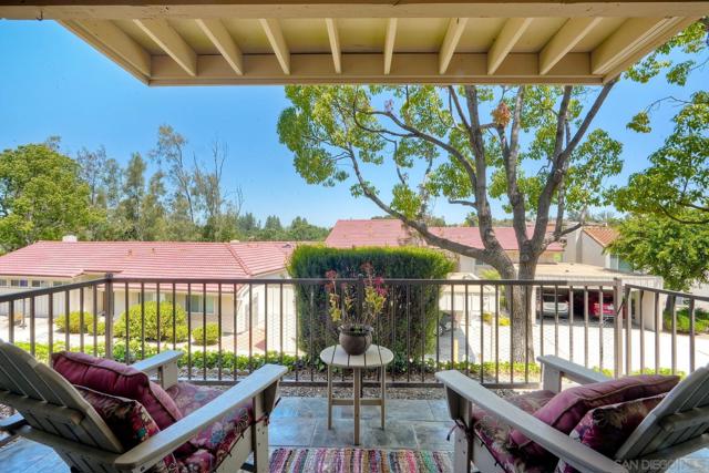 17476 Plaza Cerado, San Diego CA: https://media.crmls.org/mediaz/35b1ffda-4d9c-4670-b671-626bcea77009.jpg